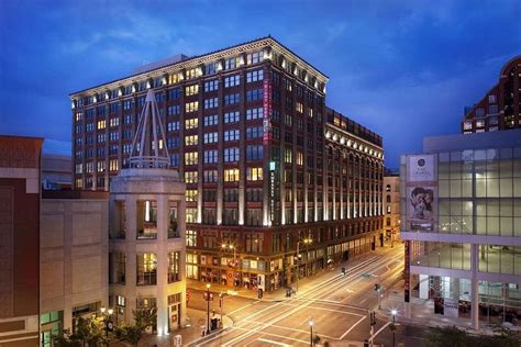 embassy suites by hilton st louis downtown.